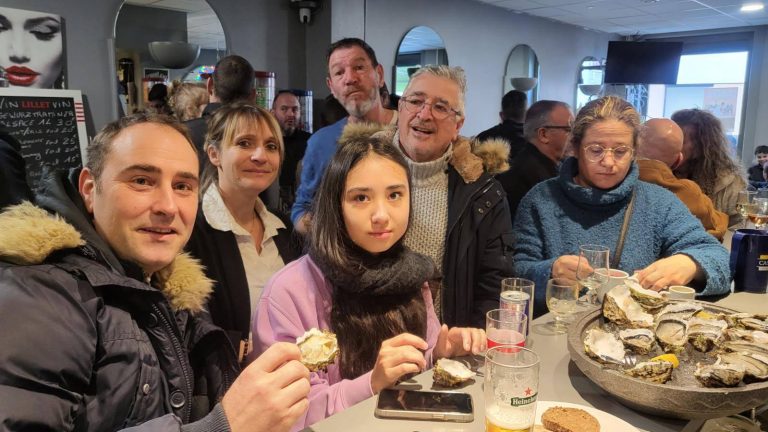 DÉGUSTATION D&rsquo;HUITRES À FIRMINY